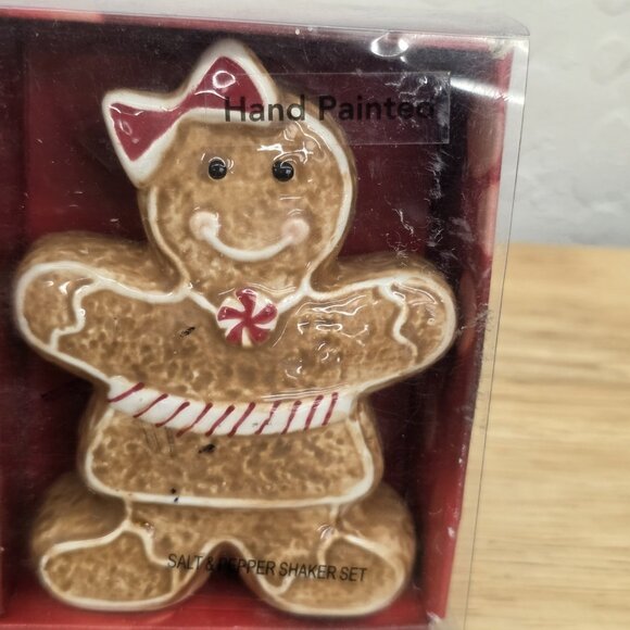 St. Nicholas Square Holiday Gingerbread Man Set Salt And Pepper Shakers Xmas - Picture 6 of 9